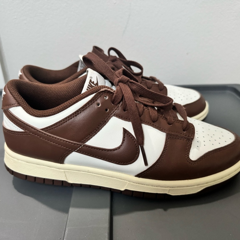 Nike Men's Chocolate Brown and Cream Sneakers